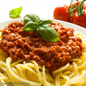 ESPARGUETE C/ SOJA Á BOLONHESA